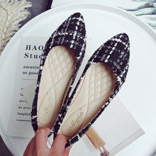 Load image into Gallery viewer, Pointed Toe Fashion Slip On Shoes For Women Spring Summer Plaid Cotton Ladies Shoes Plus Size 43 Women Flat Shoes Foot Wear - Motolayo