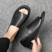 Load image into Gallery viewer, Fashion Rome Sandals For Men Leather Beach Sandals Black Male Summer Shoes Comfortable Gladiator Men Sandals Hot Sale - Motolayo