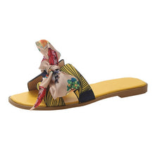 Load image into Gallery viewer, BONJEAN 2020 Summer Shoes for Women Fashion Outside Slippers Floral Printed Beach Foot Wear Ladies Flats With Shoes BJ2728 - Motolayo
